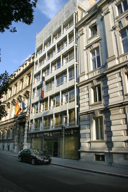 Pakat Hotel